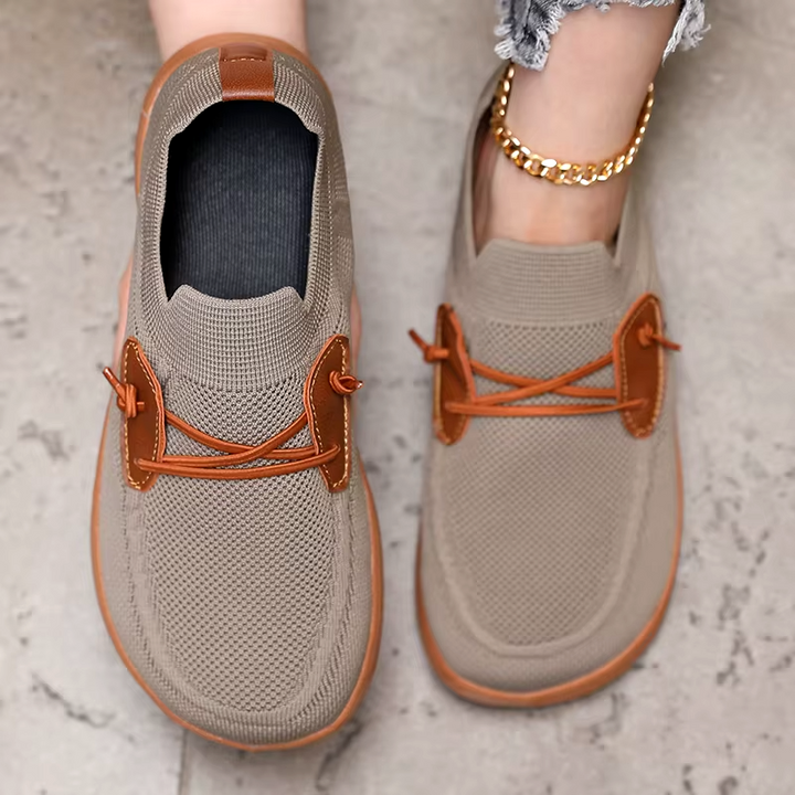 Aira Mesh Sneaker