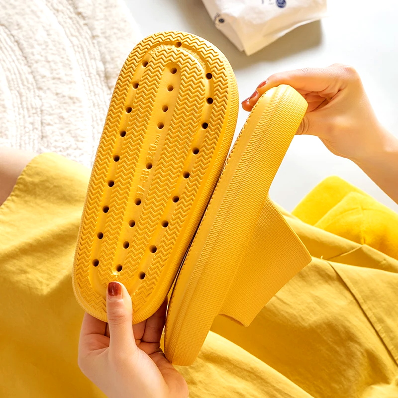 Pluff Cloud Slippers