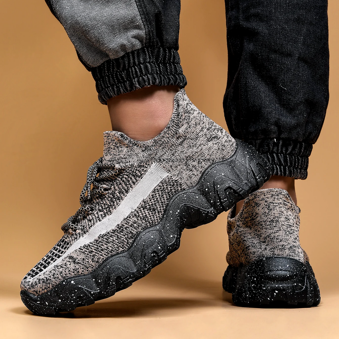Eliot Adaptive Shoe