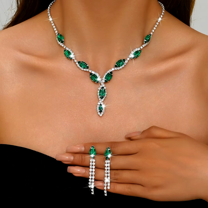 Veloura Necklace Set